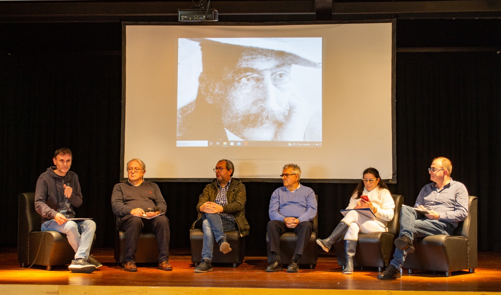 "Enrique Labarta Pose. O poeta da terra"