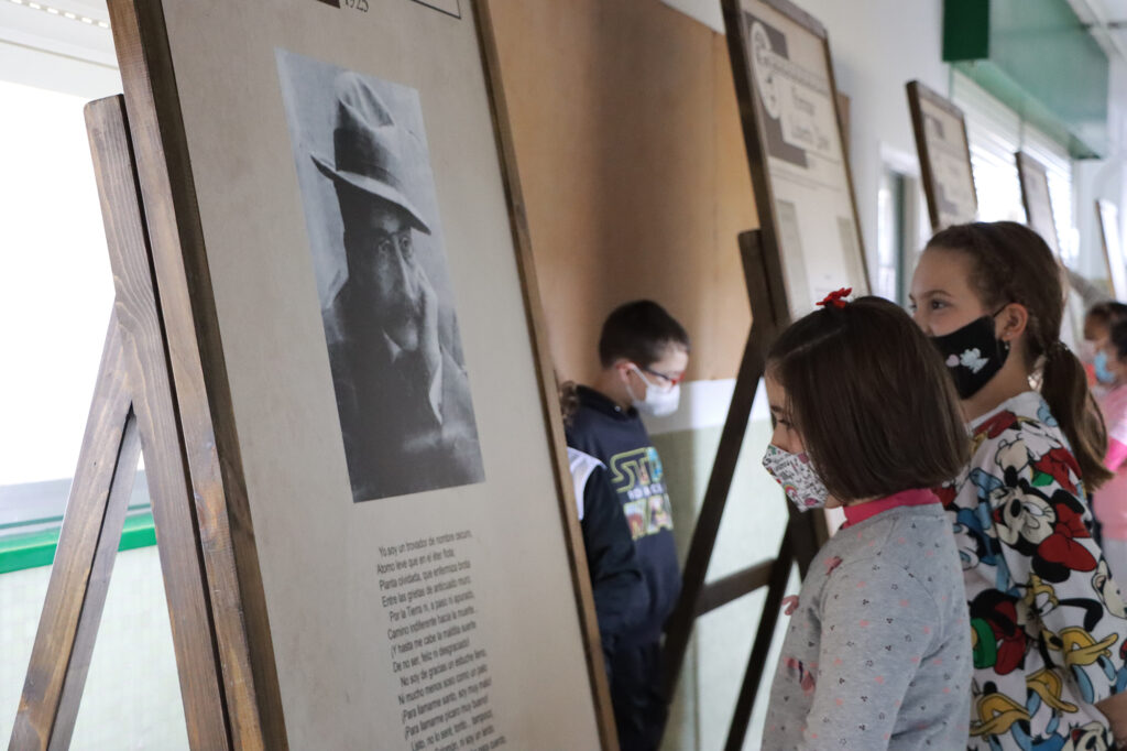 Inauguracion exposicion labarta pose4