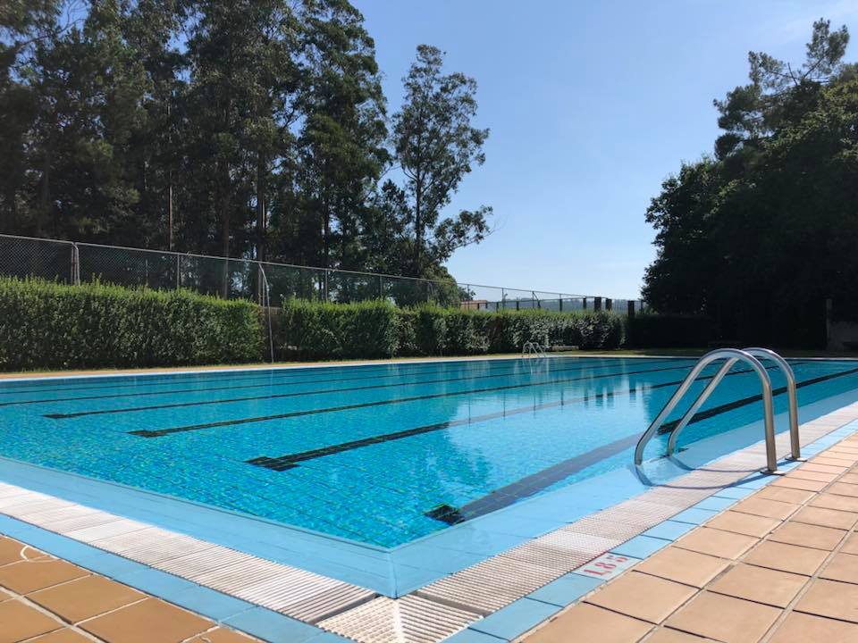Piscina municipal zas