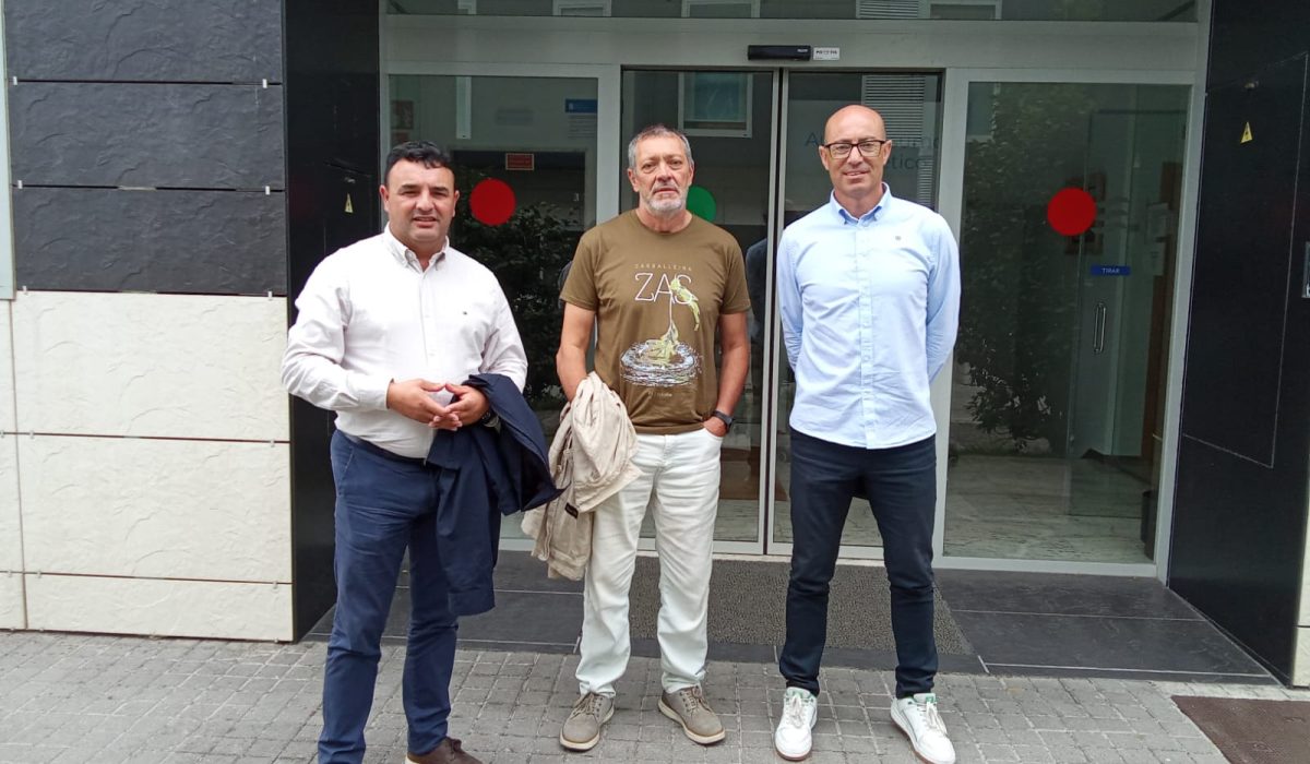 FOTO CABANA, LAXE E ZAS Os alcaldes de Cabana, Laxe e Zas reiteran á Xunta o seu rexeitamento ao proxecto mineiro ‘Jorge Reyes’