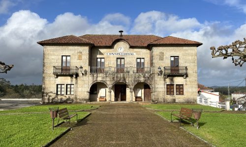 FOTO-ZAS-O-Concello-de-Zas-orzamenta-30.000-euros-en-becas-propias-liderando-o-investimento-por-habitante-na-Costa-da-Morte-scaled