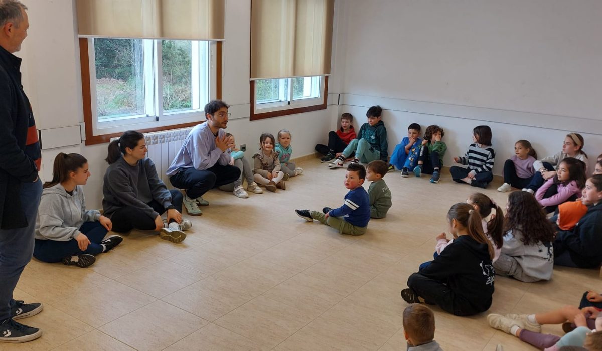 FOTO ZAS Zas clausura os campamentos de Semana Santa nos que participaron máis de 60 nenos e nenas