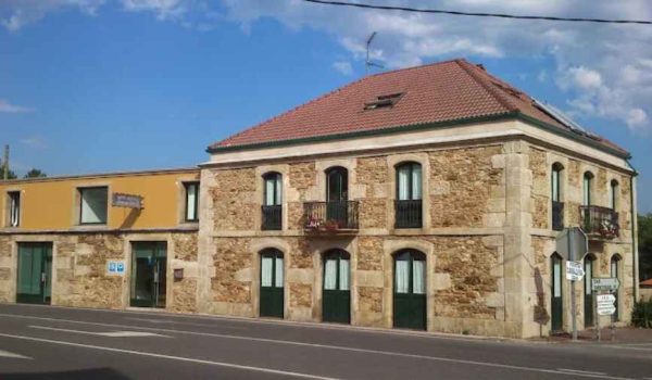 Hotel rústico casa do vento