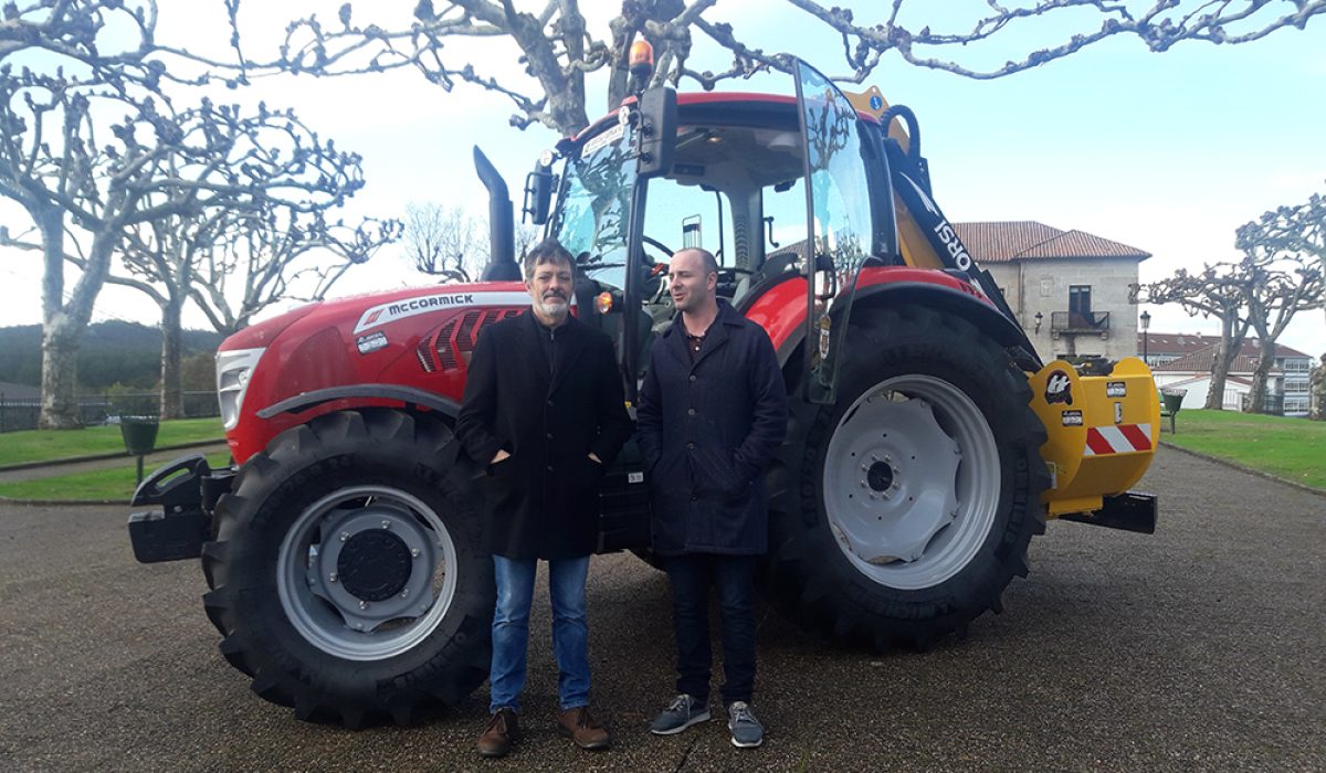 Tractor_ConcelloZas_rede_viaria