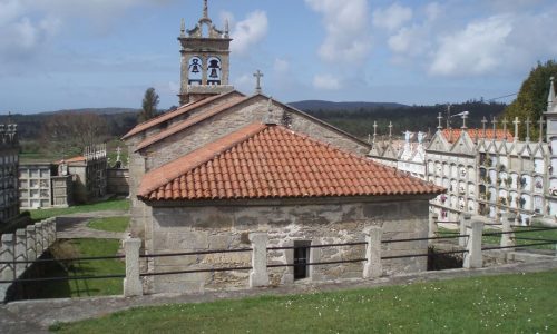 Vista_xeral_da_igrexa_vella._Foto_EDR