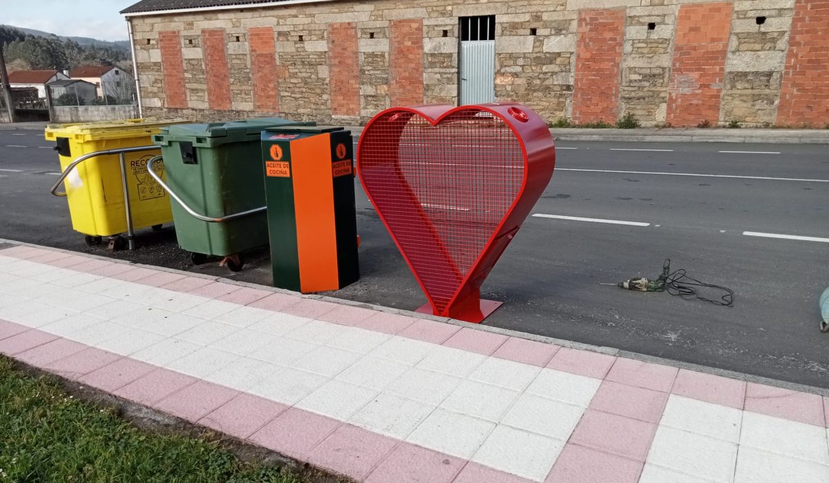 colector-tapons-plastico-centro-sociocultural-zas