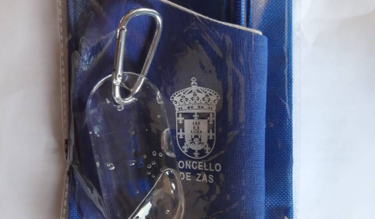 O Concello de Zas reparte máis de 1.100 mascarillas e xel hidroalcohólico entre o alumnado