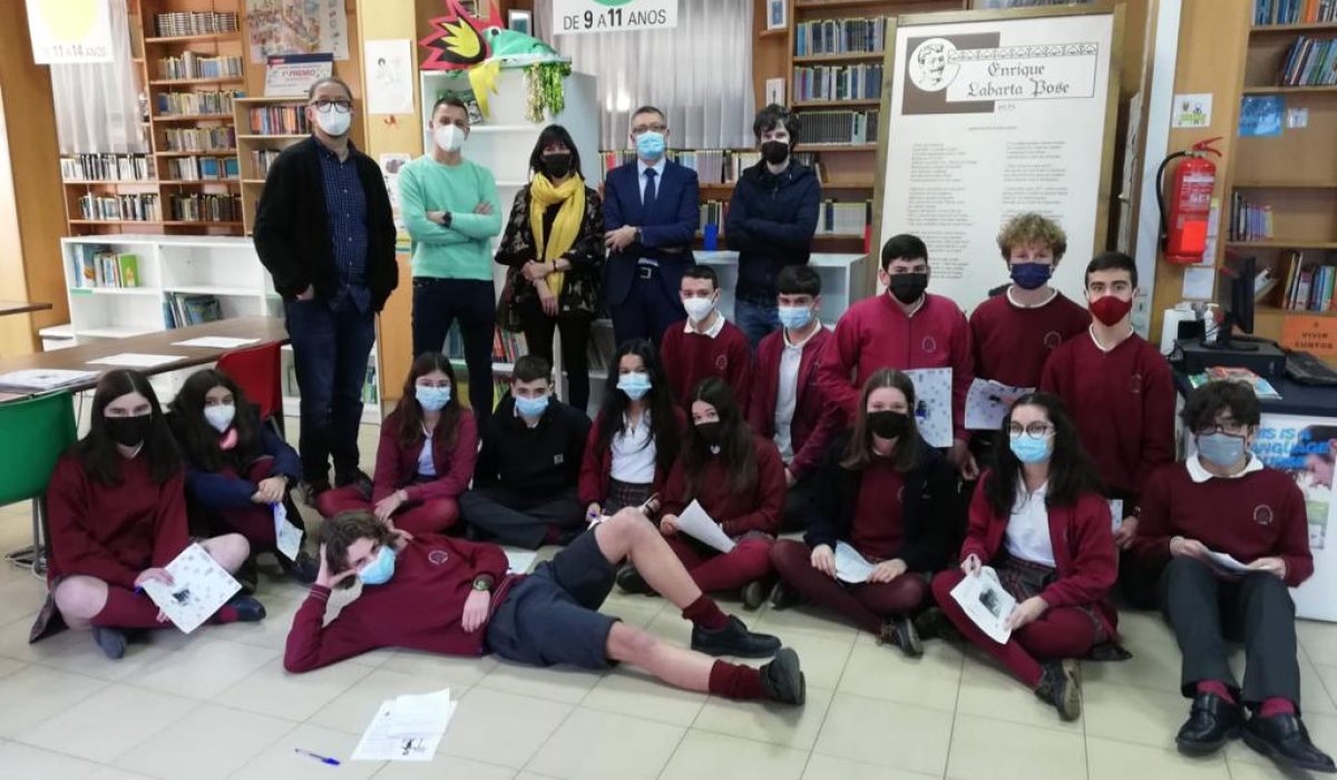 exposicion_enrique_larta_pose_cpr_plurilingue_fogar_santa_margarida_acoruna